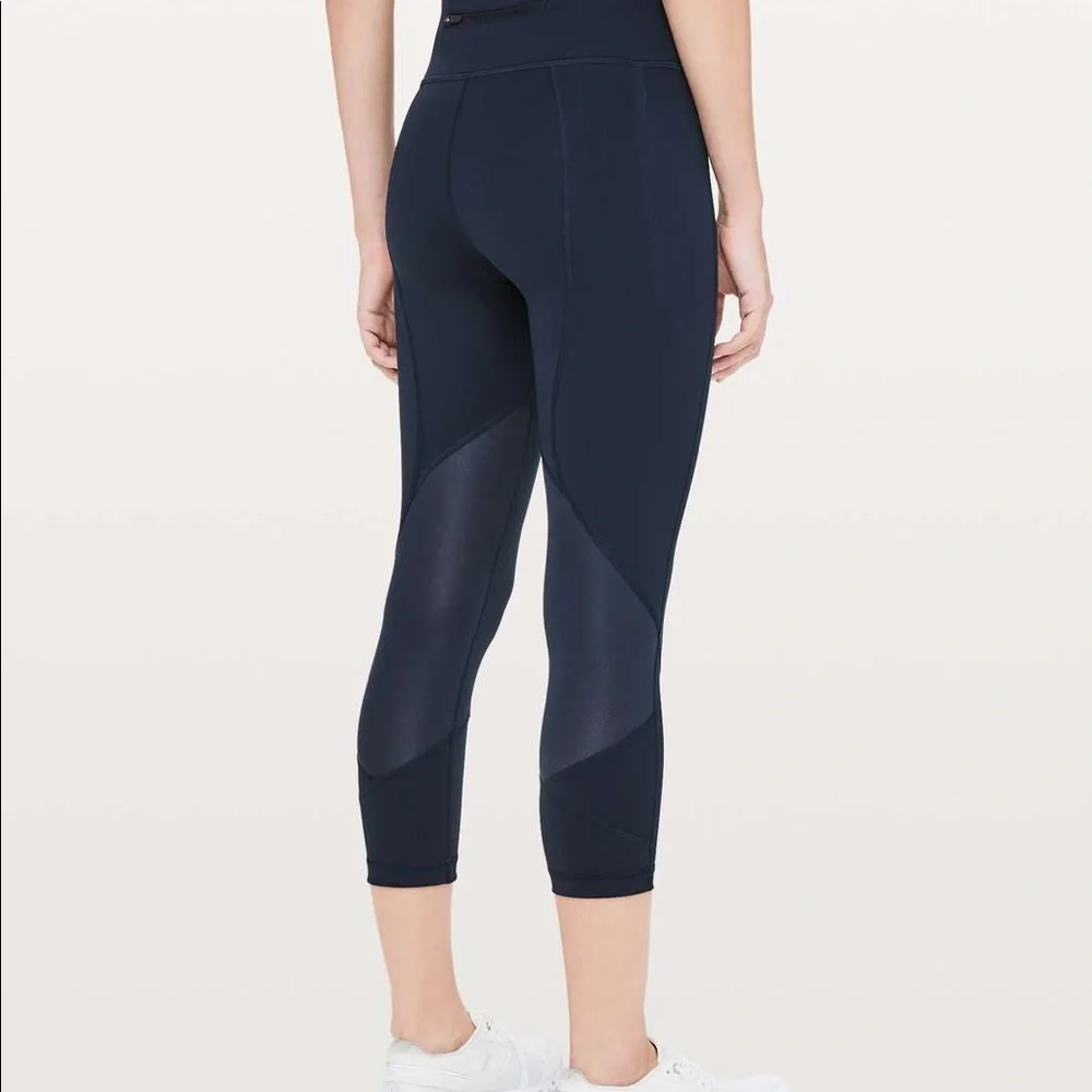 Lululemon Pace Rival Crop - Picture 2 of 7